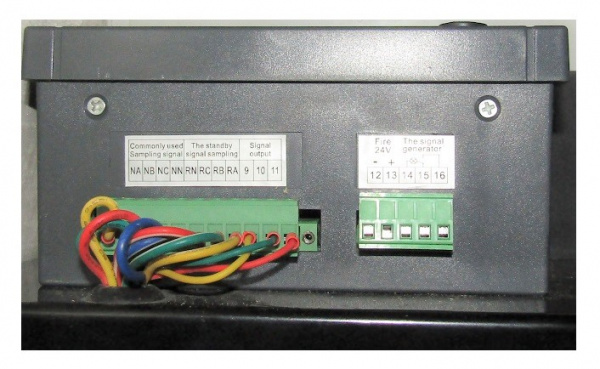 Реверсивный рубильник с логическим контроллером SHIQ5-D1 3P 630A/Automatic Transfer Switch (with controller)